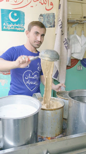 Pakistani Chaiwalla